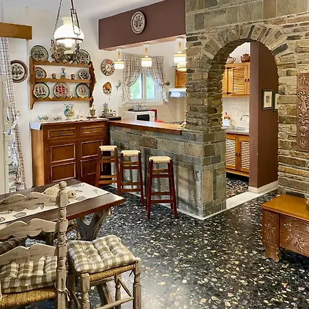 Marietta's Cozy By The Sea