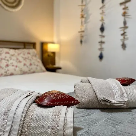 Marietta's Cozy By The Sea *