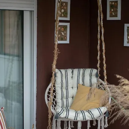 Marietta's Cozy By The Sea